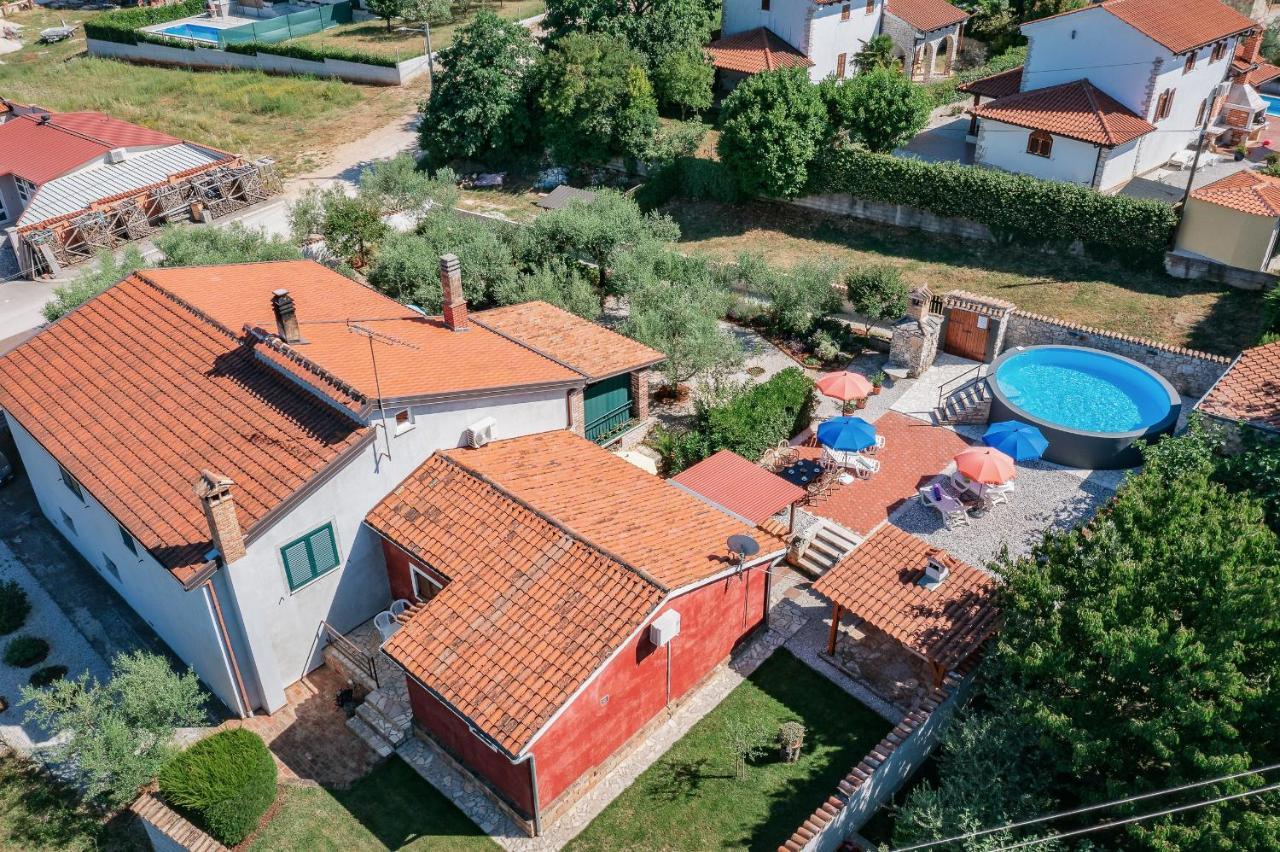 Apartment With Pool Visnjan Exterior photo